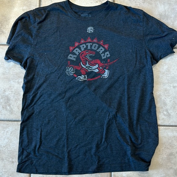 Toronto Raptors T-Shirt - Picture 1 of 4